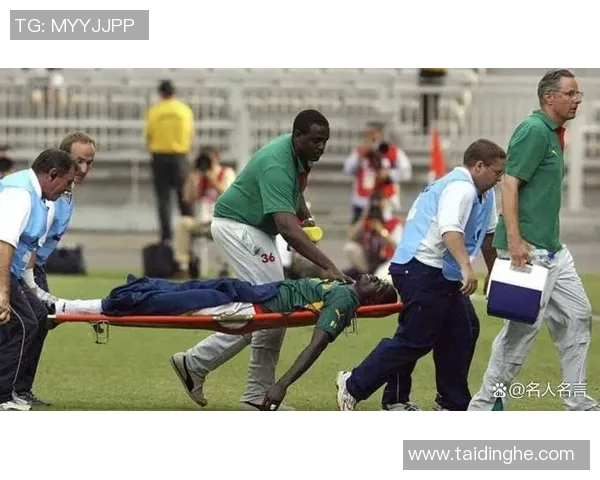 足球球星救球撞裆事件引发热议精彩瞬间令人捧腹不禁