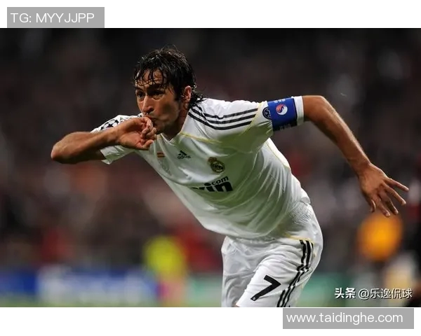 全球足球豪门球星盘点十大传奇人物及其辉煌成就